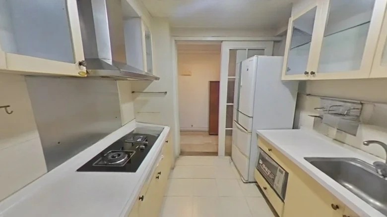 Poly Champagne Garden - View 9