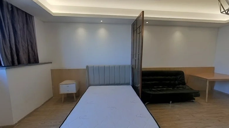 Rising River Glory Court - View 2