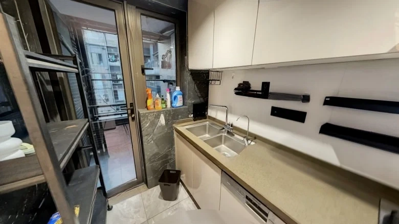 Polytery Hall Plaza - View 11