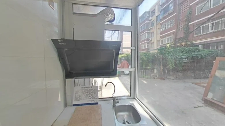 Jiu Zhong Jin Cheng Street - View 7