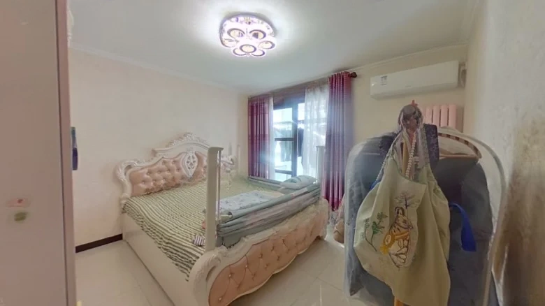 Golden Cicada South Grove - View 3