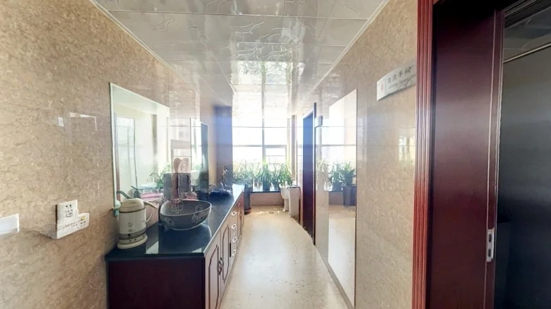 Rongxin Tower - View 7