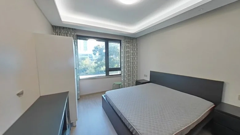 Green City Deep Blue - View 3