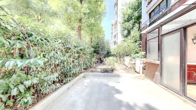 Purple Gold East Domain - View 14