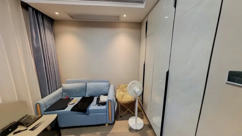 Jinghai Mansion - View 4