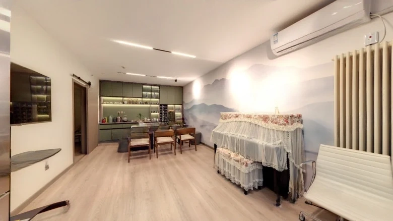 Round Square Apartments - View 1