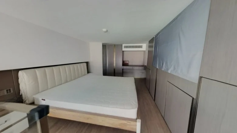 Riverbank Serenity Garden - View 4