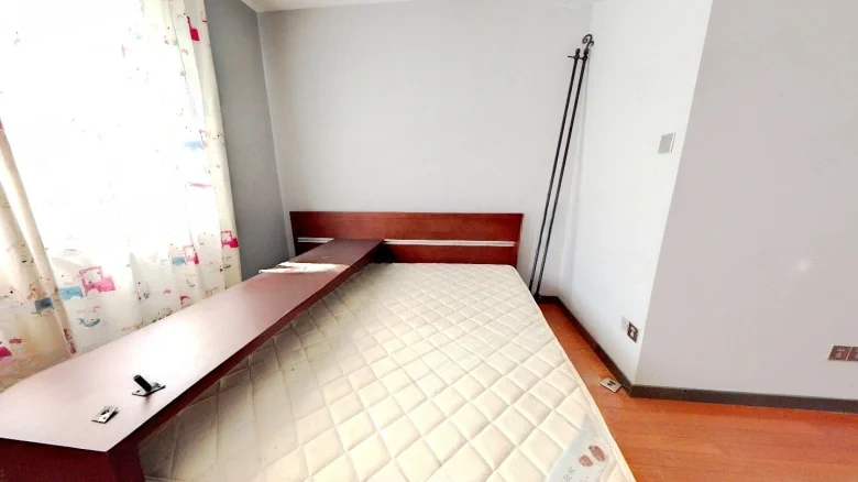 Golf Lakeview Flower Garden - View 3