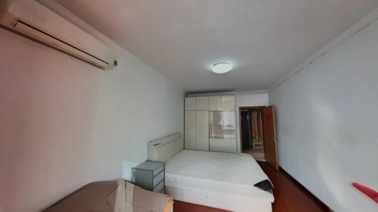 Halo Light Lane 30 Courtyard - View 3