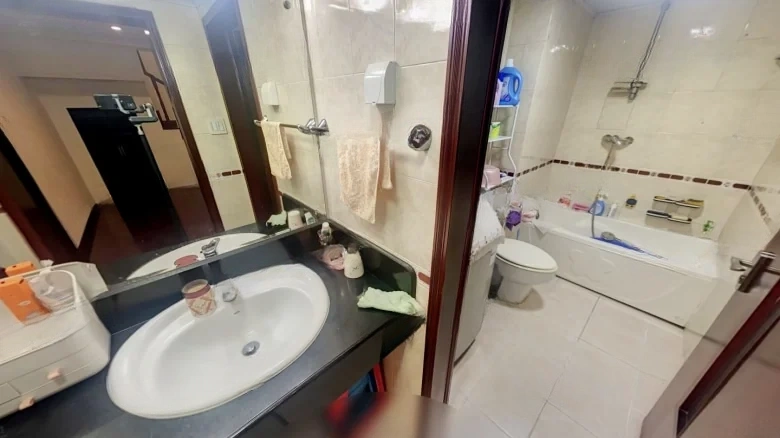 Zhonghua Garden Embroidery苑 doesn't have a direct translation that's commonly used in English for this context, so it can be omitted or if necessary described as - View 11