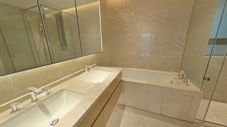 Outstanding Clear Green - View 12