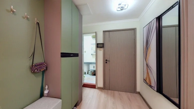 Round Square Apartments - View 14