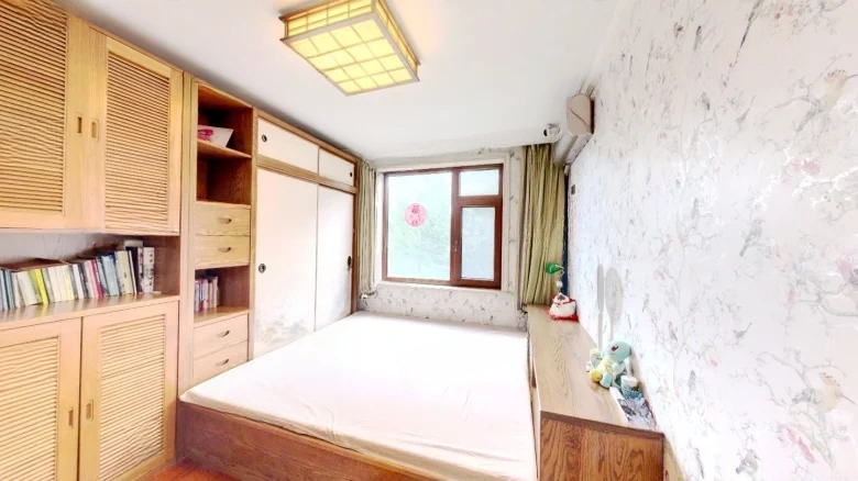 Nanhu One号 In standard translation practices, - View 5