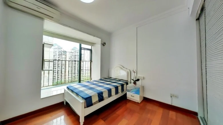 Riverview Imperial Garden - View 3