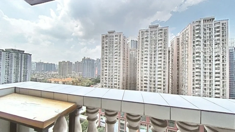 Famous Gate Tower大厦 in this context is already an English term for - View 11