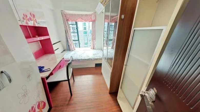 Gold Seeking Home Phase IIIII - View 5