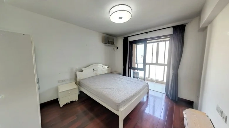 Kunlun Oak Grove Resort - View 2