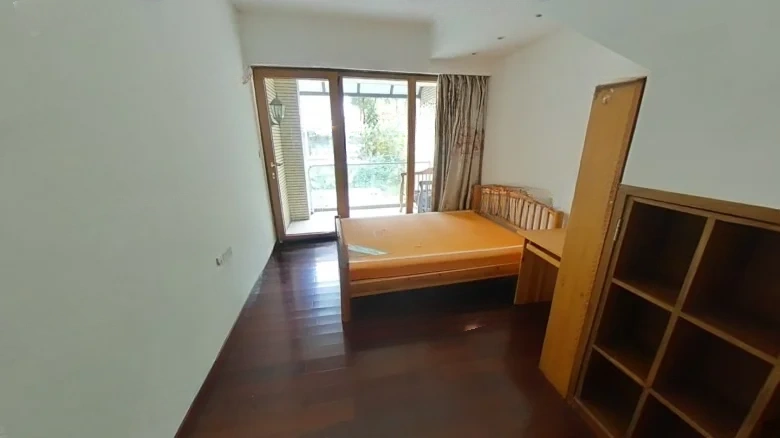 Maple Charm Waterfront - View 3