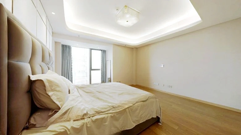 Hoskin Plaza - View 3