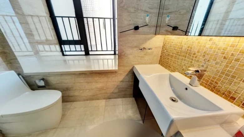 United Oceanfront Famous Residence - View 7