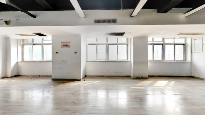 Puli Business Center - View 2