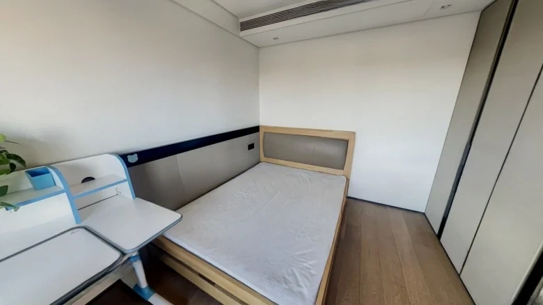 Oceanside Sky Composition Spring Autumn - View 2