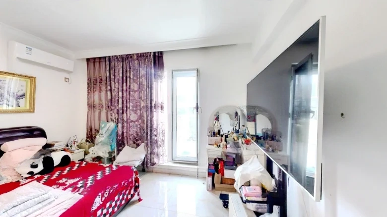 Zhonghai Dragon Bay Phase I - View 2