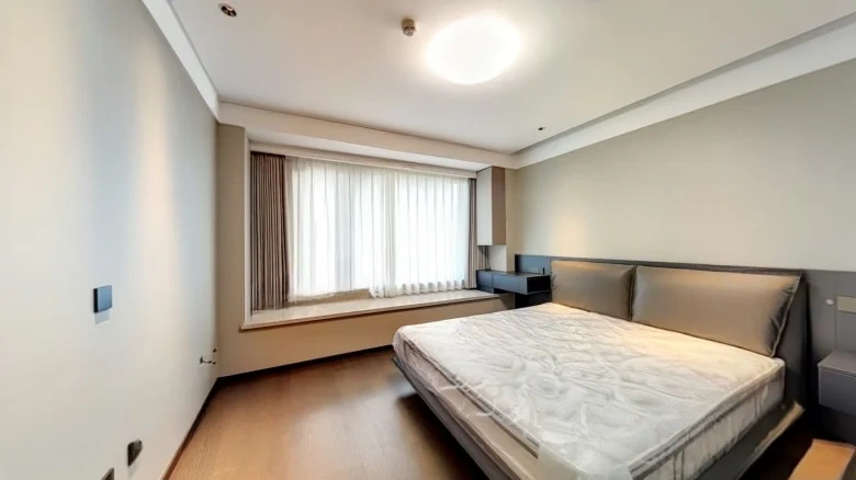 River Panorama Mansion - View 3