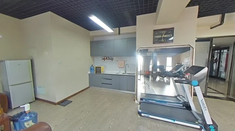 Golden Land Platinum Pleasure - View 4