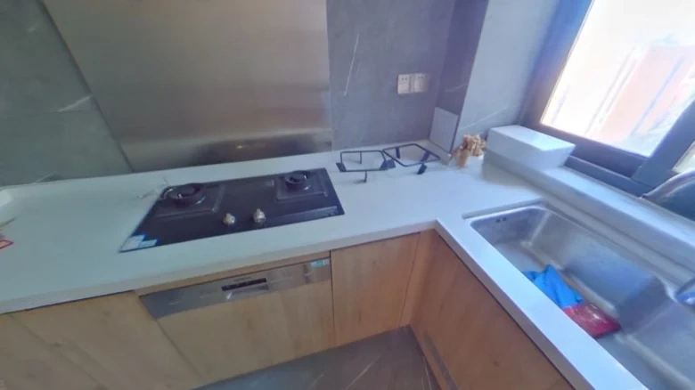 Elegant Peak Residence A District - View 7