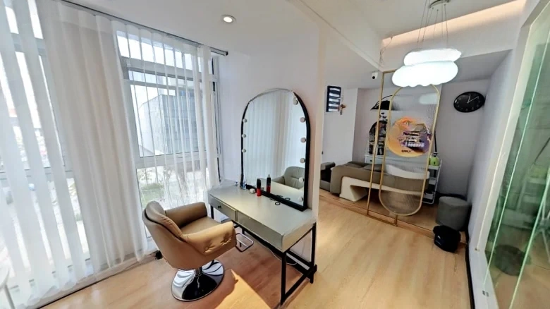 Lujin Zhonghe Plaza - View 2