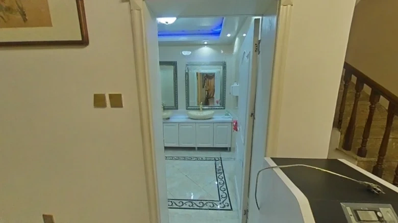 Poly Real Roland Sea Coast - View 12