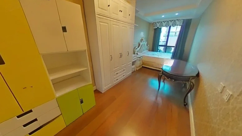 Purple Sandalwood - View 3