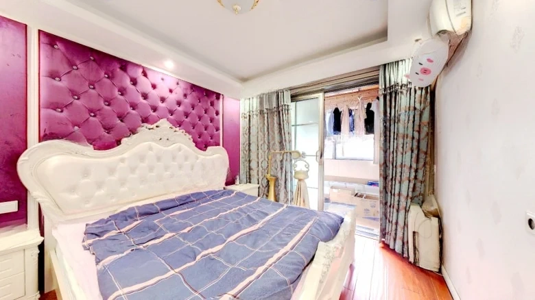 Kuanglu Road - View 3