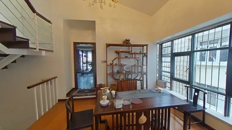 International Mountain Villa - View 11