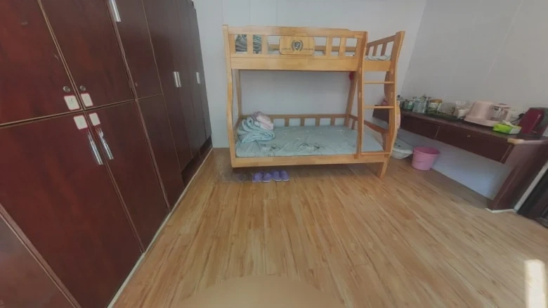 One号楼品ofSize this context, it seems there might be an ambiguity or missing part of the phrase as - View 2