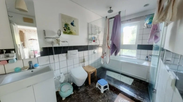 Sharp Trend International Apartment - View 13