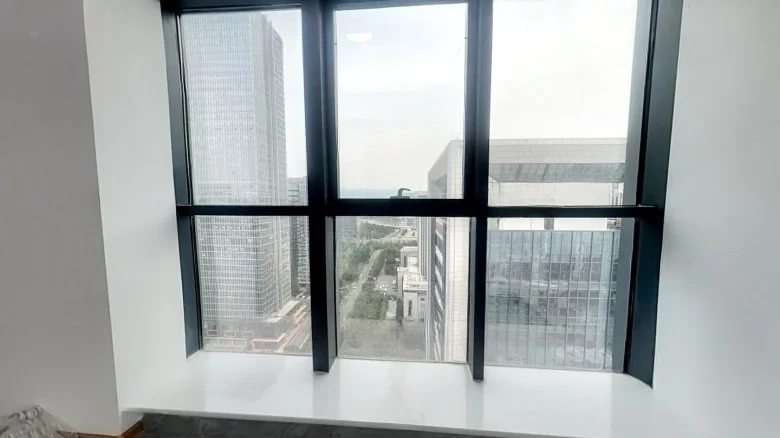 LiqulBroadway - View 7