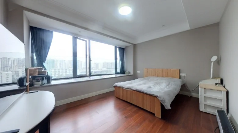 Green City Gold Sand Phoenix Arising at Dawn Choir - View 3