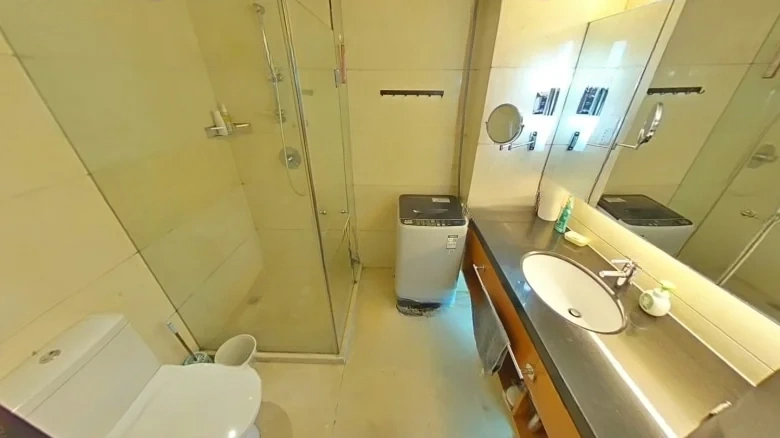 World Trade Luxury Crystal City European Center - View 5