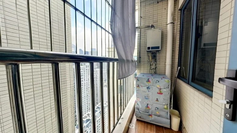 Temple Right Mansion - View 10