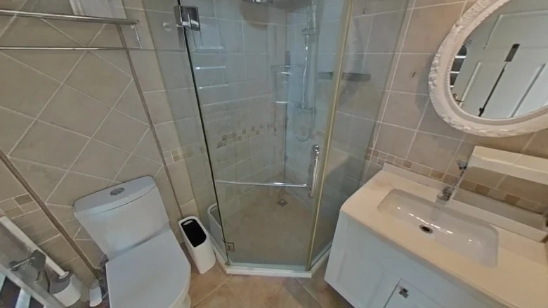 Lord's Golden Throne - View 9