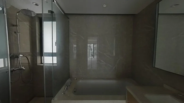 Outstanding Clear Green - View 11