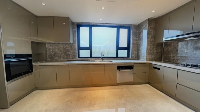 Jadeite Park - View 8