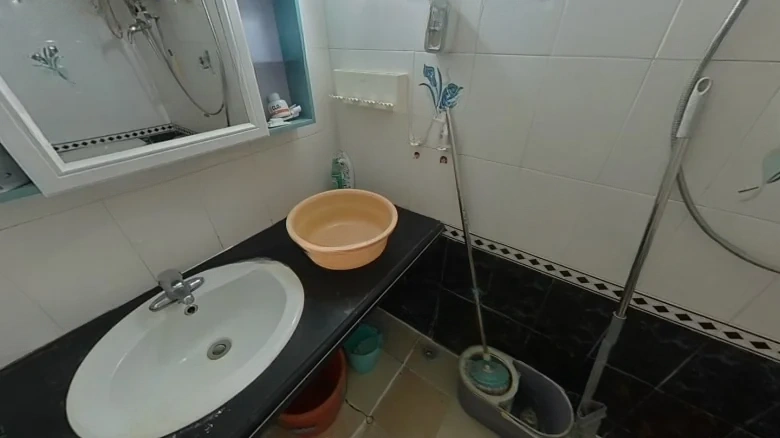 Elegant Garden Courtyard - View 7