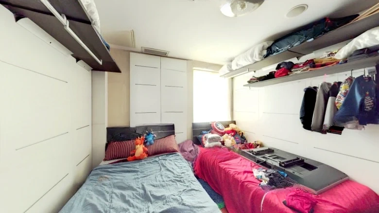 Jinling Family Rules the World - View 3