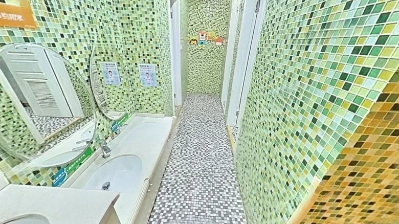 Lily Flower Apartment - View 18