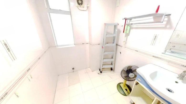 Golden Emperor Garden - View 9