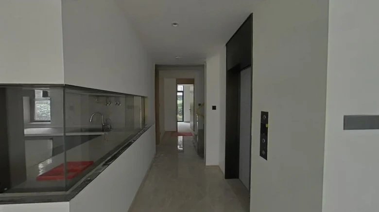 Outstanding Clear Green - View 14