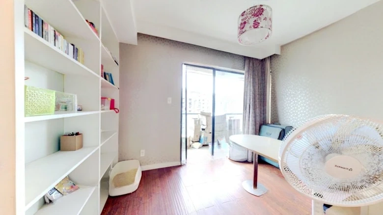 Riverfront Golden Home Residence - View 3